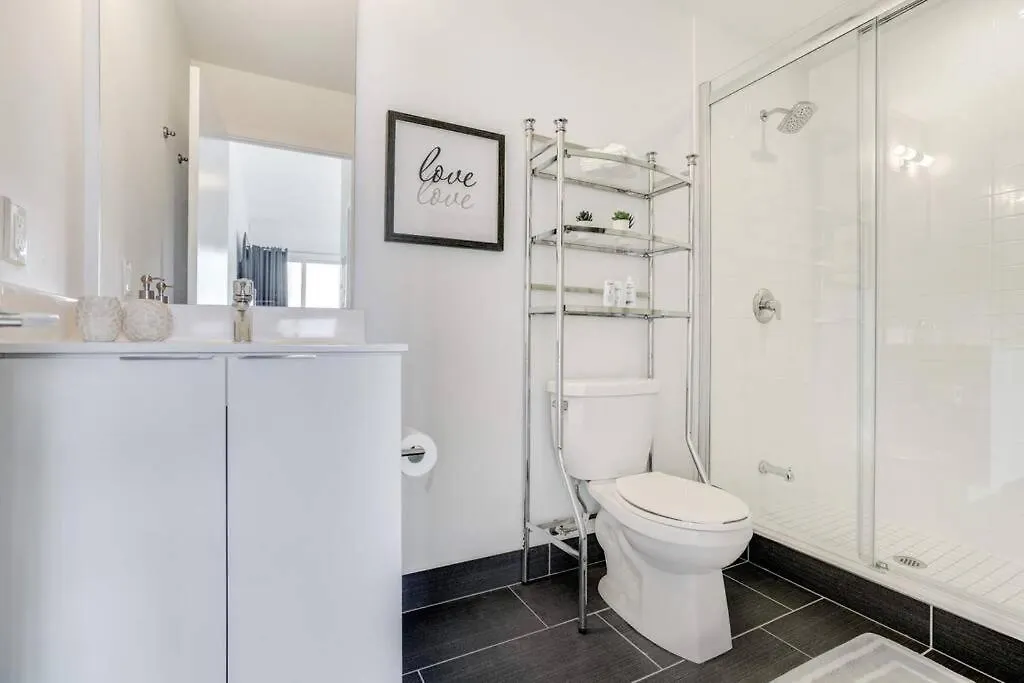 Waterfront Luxury Condo Toronto