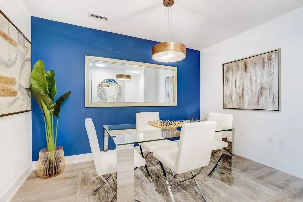 Waterfront Luxury Condo Toronto
